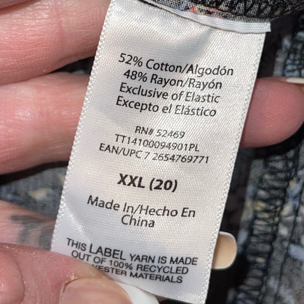 Time And Tru Women's Smocked Eyelet Dress - Picture 6 of 6